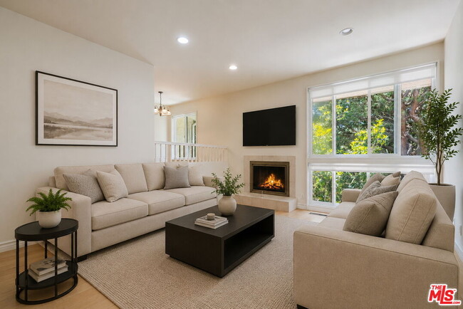 Building Photo - 17241 Palisades Cir
