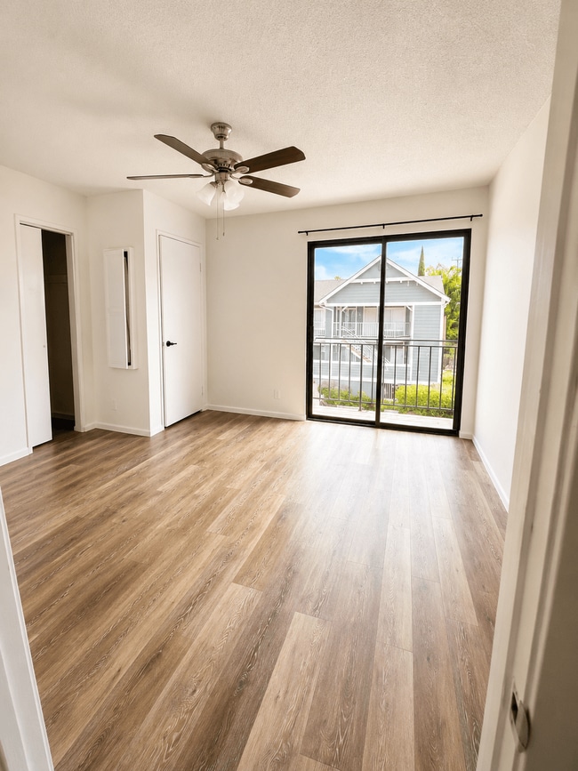 Photo - 7340 Haskell Avenue