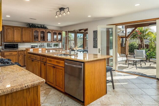 Photo - 3831 Margaret Way Unit ID1255606P