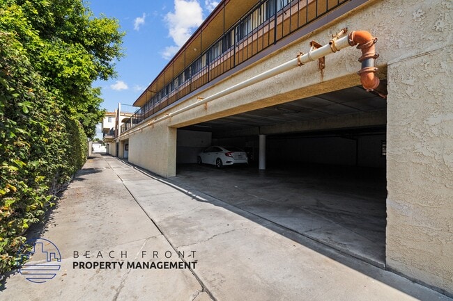 Photo - 13916 Cerise Ave.