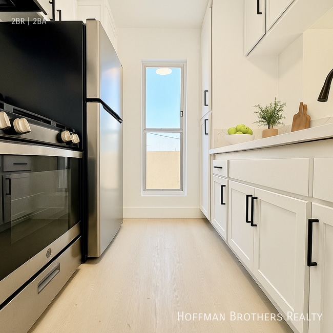 Photo - 700 Glenway Dr Unit 6