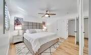 Photo - Best Location! Beautiful, newly remodeled ... Apartment