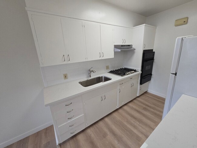 Photo - 3032 Meade Ave Unit 3034
