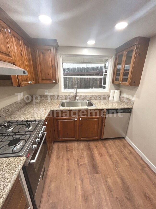 Photo - ****Oceanside Beach Bungalow - 1 bed, 1 bath - Available NOW***