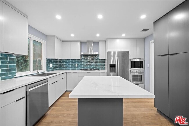 Photo - 8455 Fountain Ave Unit 529