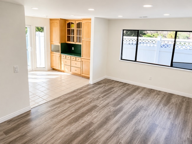 Photo - 2109 Bernardo Ave