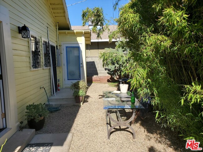 Photo - 2666 Cimarron St