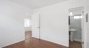 Photo - 230 N Hollywood Way
