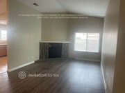 Photo - 895 W 59th St