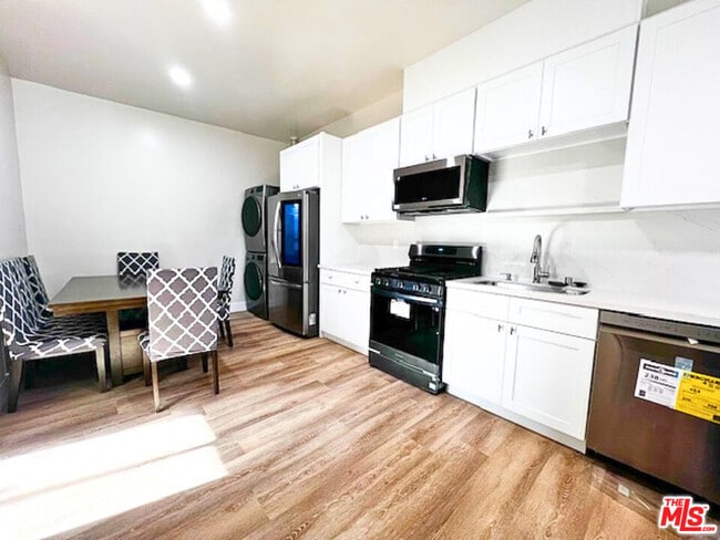 Photo - 4000 Goodwin Ave Townhome