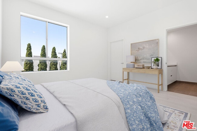 Photo - 11727 Kiowa Ave Unit 402