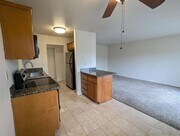 Photo - 930 Peach Ave