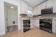 Photo - 346 Inkopah St House