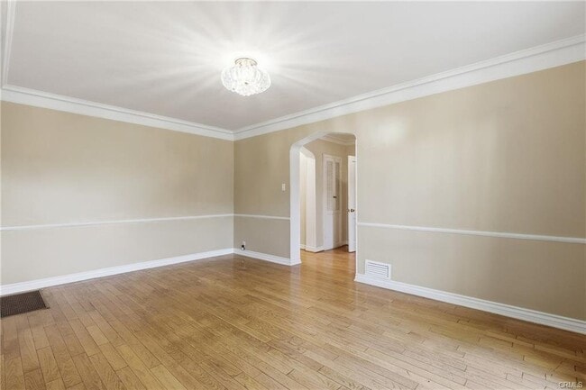 Photo - 238 S Detroit St