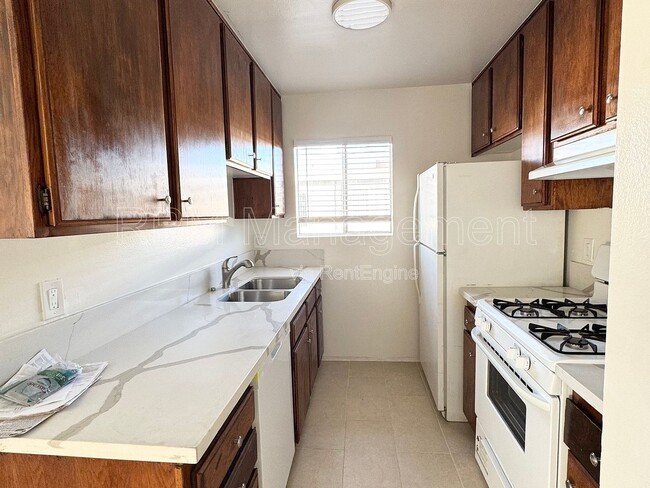 Photo - 6624 Sylmar Ave Unit 9