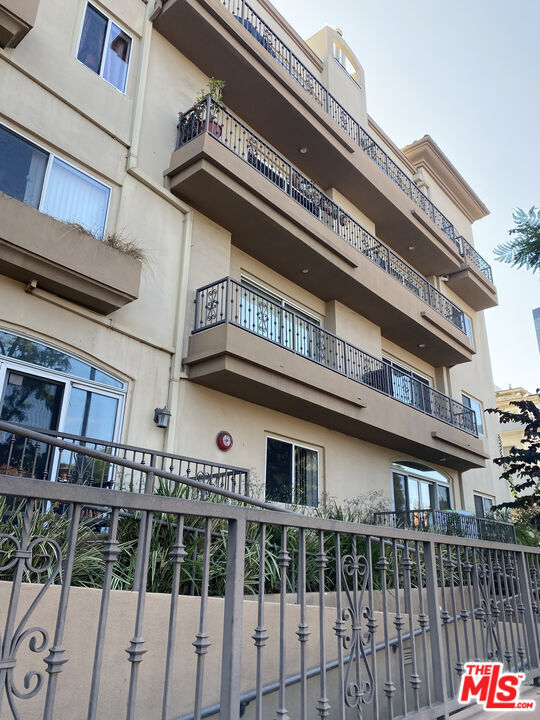 Building Photo - 1255 Federal Ave Unit 207