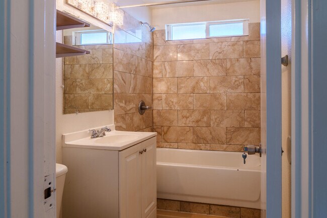 Photo - 50740 Cll Mendoza