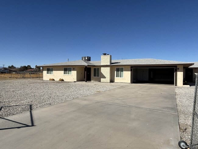 Building Photo - 14940 Gayhead Rd