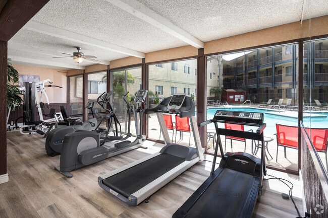 Rec Room/Gym - Harbor Verde Apartments Unit 418