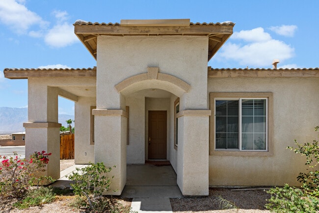 Building Photo - 13897 Mountain Top Dr
