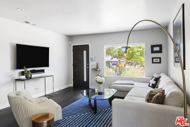 Photo - 2608 W 74th St