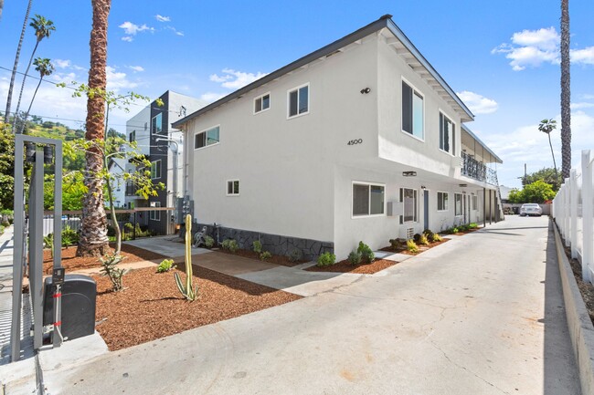 Photo - Esmeralda Apartments