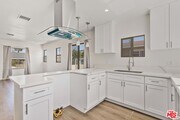 Photo - 1622 W 66th St House