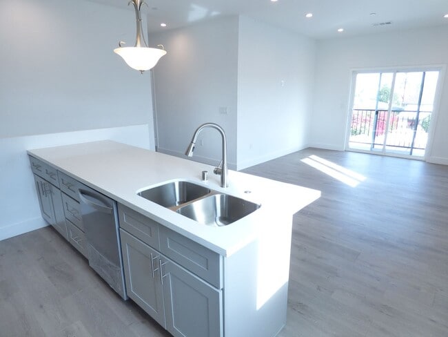 Photo - 1258 N Hobart Blvd Unit 1258 1/2 N Hobart Blvd