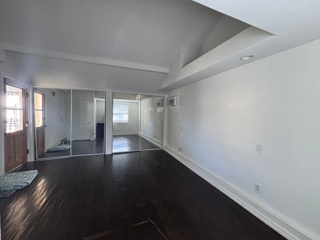Photo - 7536 Lasaine Ave Unit Studio