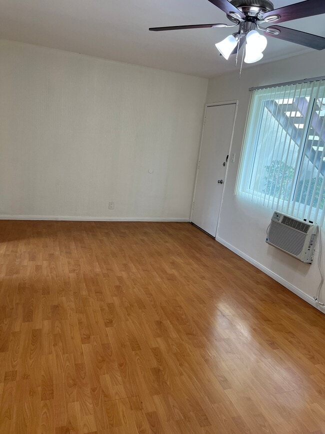 Photo - 214 W Maple St Unit #6