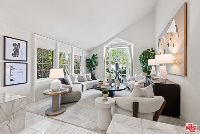 Building Photo - 7538 W 81st St