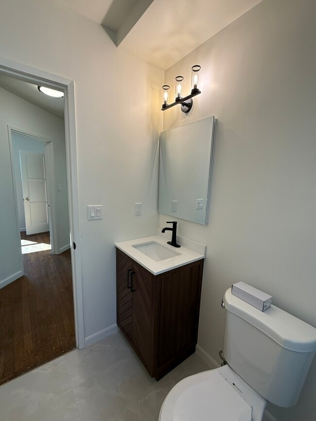 Photo - 4131 W Toluca Lake Ave Unit 4131