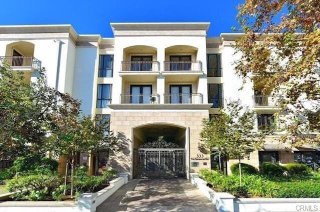 Building Photo - 333 N Hill Ave Unit 408