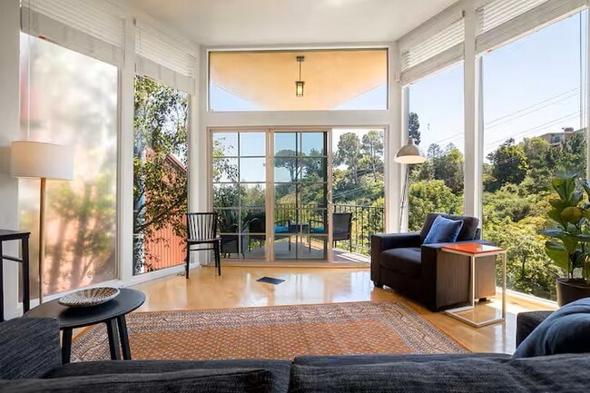 Photo - 7038 Pacific View Dr