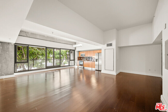 Building Photo - 460 S Spring St Unit 216 Rental