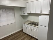 Photo - 1/2 OFF FIRST MONTH'S RENT Downstairs studio -  ALL UTILITIES PAID Unit 832 #10