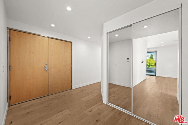 Photo - 106 Croft Ave Unit 301