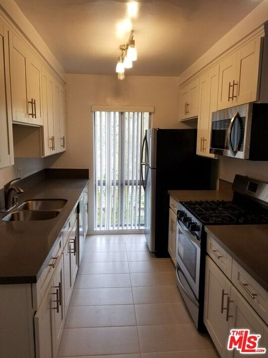 Photo - 7607 Norton Ave Unit 3
