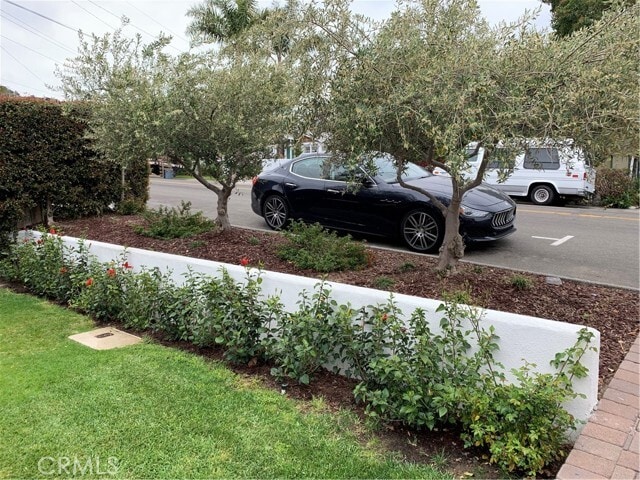 Photo - 480 Thalia St