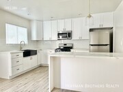 Photo - 626 E Arbor Vitae St Unit A