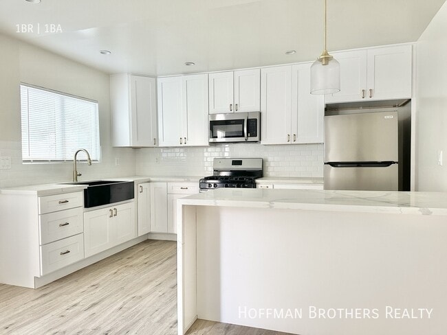 Photo - 626 E Arbor Vitae St Unit A