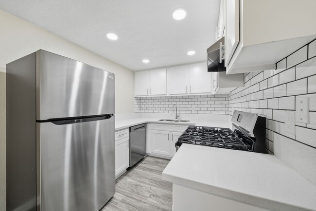 Building Photo - Midway Gardens Apartments