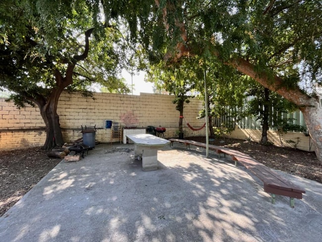 Photo - 770 E Washington Blvd