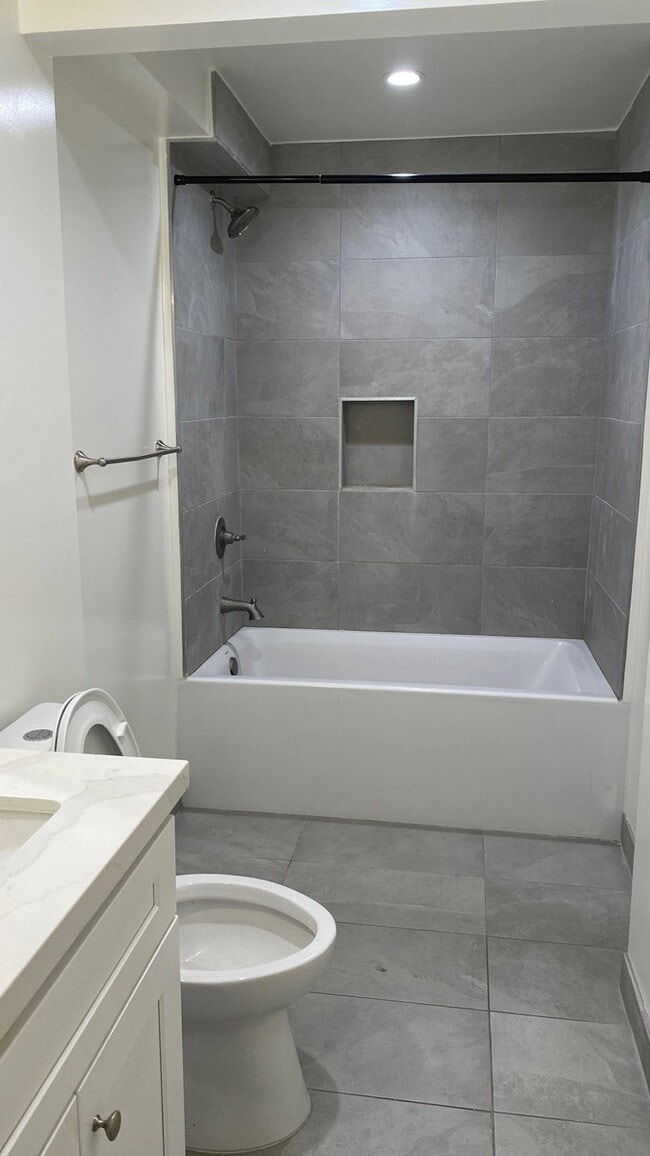 Photo - 559 Normandie Ave Unit 101