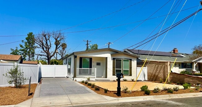 Photo - 721 Wellesley Ct