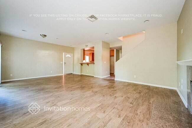 Photo - 20300 Vanowen St