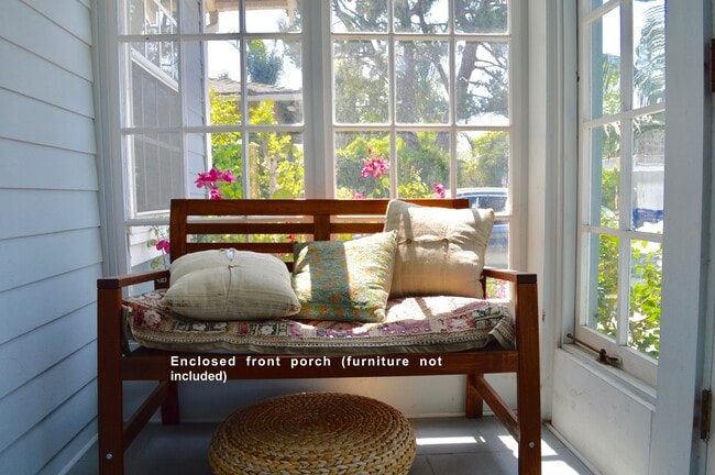 Photo - 648 Woodlawn Ave