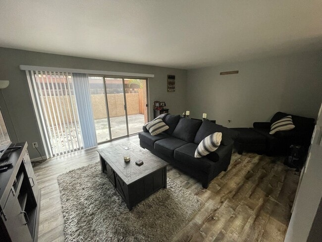 Photo - Amazing 1 Bedroom Huntington Beach Condo in Gated Community Unit 168