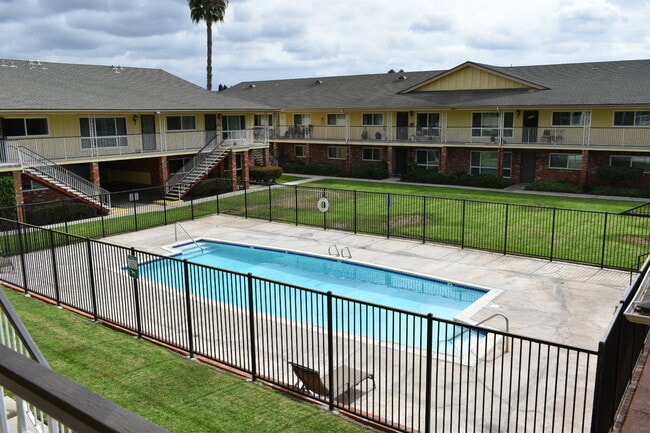 Photo - Parkview Apartments