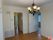 Photo - 617 W Glenoaks Blvd